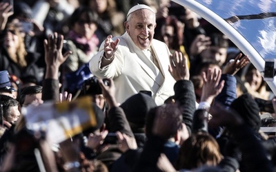 Papież krytykuje media za relacje z synodu