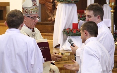 Przyjęcie posługi akolitatu