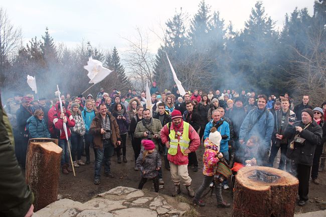 Przekazanie znaków ŚDM na Kopie Biskupiej