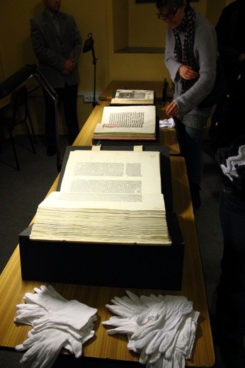 Zakonserwowano cenne księgi