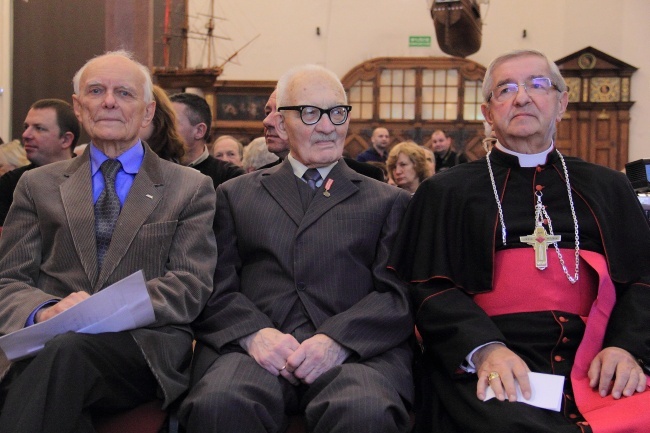 Abp Głódź otrzymał nagrodę "Świadek Historii" 