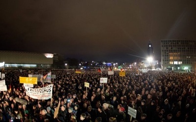 15 tys. Niemców protestowało przeciw islamizacji