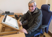 Henryk Sakwerda zajmuje się liternictwem od ponad 40 lat
