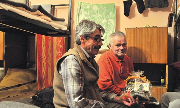 W noclegowni drzwi w czasie świąt są szeroko otwarte 