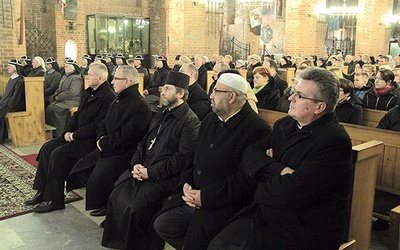  Uroczystość miała charakter ekumeniczny. Uczestniczyli w niej przedstawiciele innych religii i wyznań chrześcijańskich 