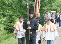  Leszek Kiński podczas procesji eucharystycznej 