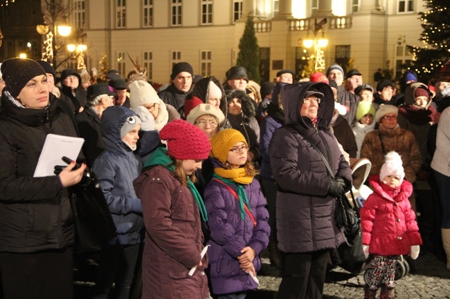 Wigilijne spotkanie na radomskim deptaku