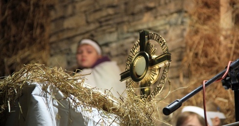 Noc Bożego Narodzenia z krzyżem