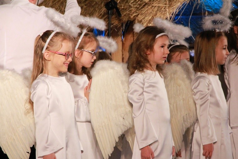 Świąteczny program "Ziarenek Nadziei"