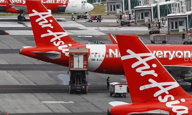 Samolot AirAsia wypadł z pasa 