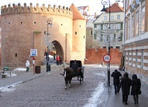 Warszawa przyciąga sporym rynkiem pracy i atrakcyjną ofertą kulturalną