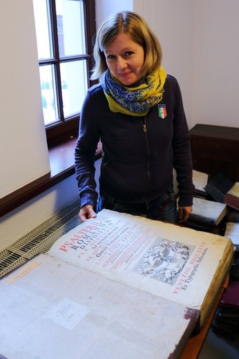 Odnawianie starodruków franciszkańskich