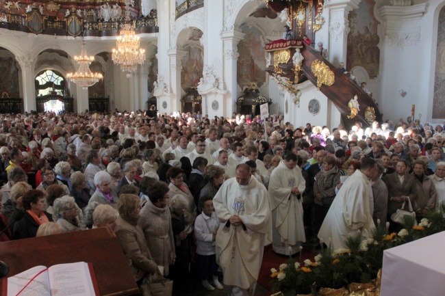 Krzeszów, bazylika mniejsza