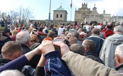 Droga krzyżowa w Wielki Piatek