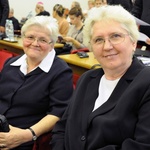 S. Adela Rosolińska i s. Kornelia Jankowska zostały pośmiertnie zaliczone w poczet Sprawiedliwych wśród Narodów Świata. W uroczystości udział wzięły (od lewej): s. Barbara Konarska i s. Stanisława Murawska, ze zgromadzenia Sióstr Najświętszego Imienia Jezus