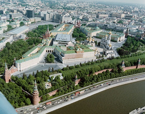 Odbudują monastyry na Kremlu?