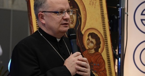 Peregrynacja krzyża tuż przy żłóbku