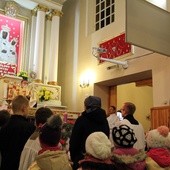 Ostatnią parafią, którą odwiedziliśmy w 2014 r. z naszą akcją ewangelizacyjną była parafia św. Mikołaja w Żdżarach