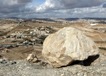 Mur koło Betlejem wstrzymany
