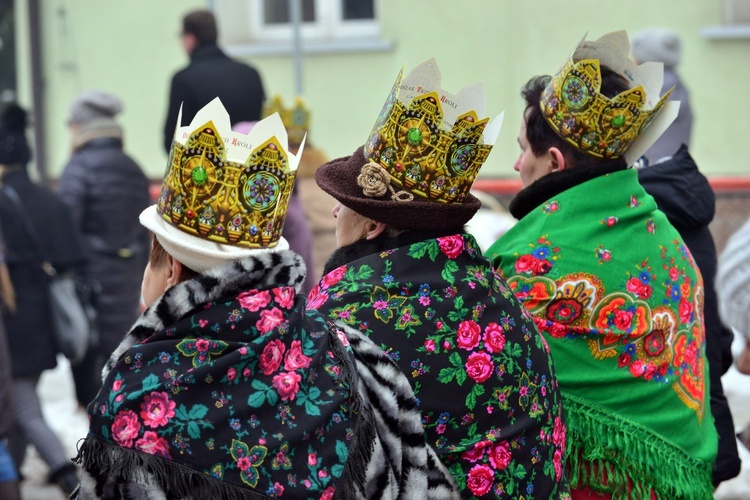 Nowa Ruda Słupiec - orszak - w drodze