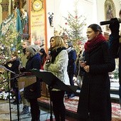  W kolejne koncerty angażuje się cała wspólnota KSM i jej przyjaciele