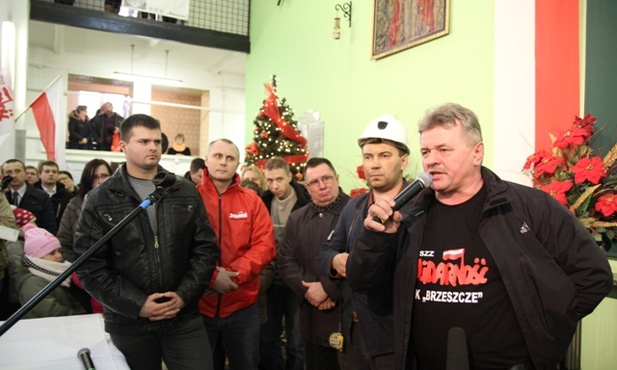 - Nie możemy zgadzać się na obrażanie górników - mówi Stanisław Kłysz, szef kopalnianej "Solidarności"