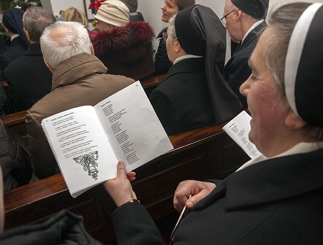 Siostry kolędują 