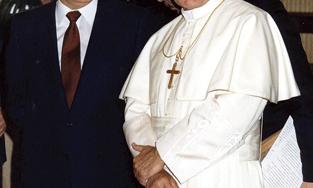 1 grudnia 1989 roku podczas rozmowy z Gorbaczowem Jan Paweł II uzyskał zapewnienie, że wspólnoty unickie zostaną zalegalizowane