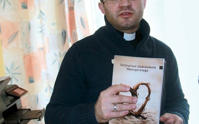  Ksiądz Krzysztof jest autorem większości podręczników formacyjnych wspólnoty