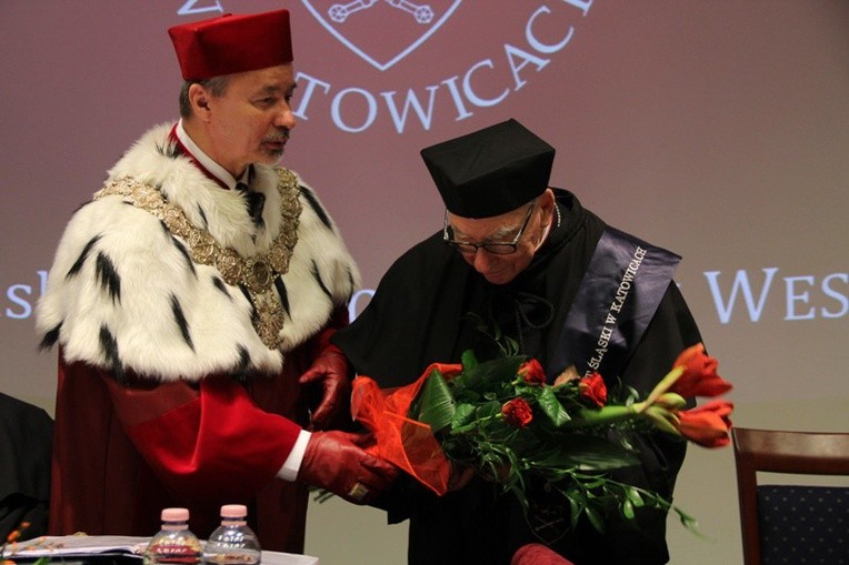 Tytuł doktora honoris causa dla abp. Wesołego