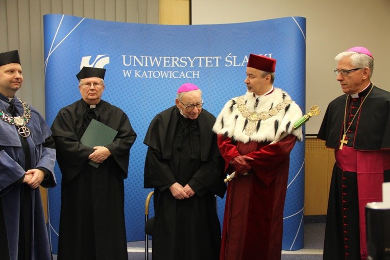 Tytuł doktora honoris causa dla abp. Wesołego