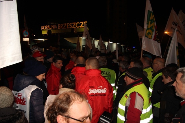 Protest mieszkańców pod kopalnią "Brzeszcze"