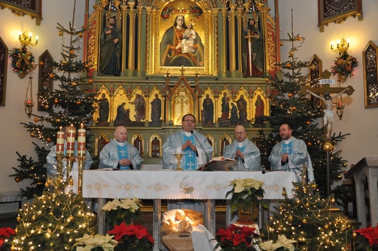 Msza św. w sanktuarium Matki Bożej Pocieszenia w Nowym Sączu