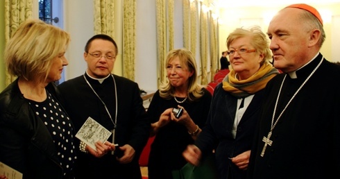 Kard. Nycz: Nie kadrujcie wydarzeń