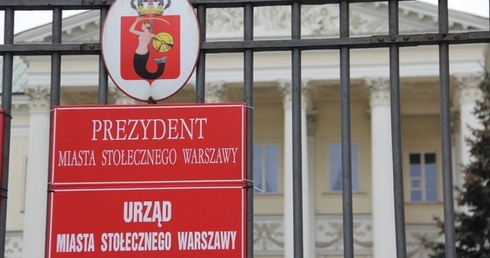 Czy miejscy urzędnicy zarabiają za mało?