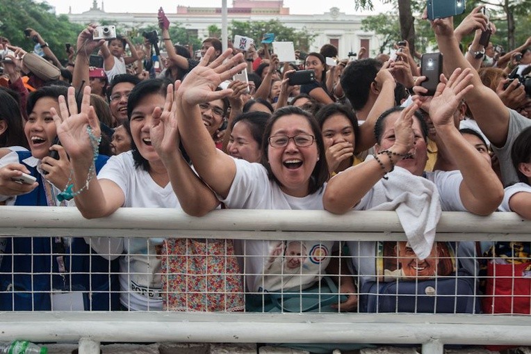 Papież żartował z filipińskimi rodzinami