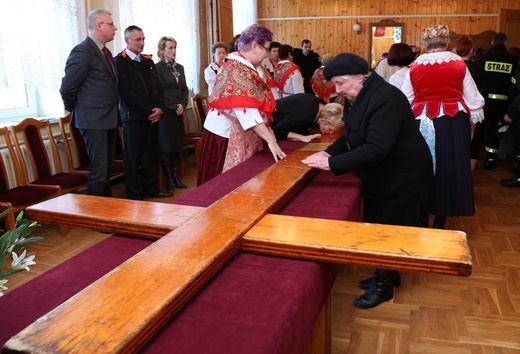 Symbole ŚDM w Pogrzebieniu i Kornowacu