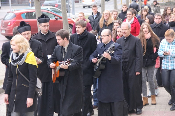 Symbole ŚDM w archikatedrze i seminarium