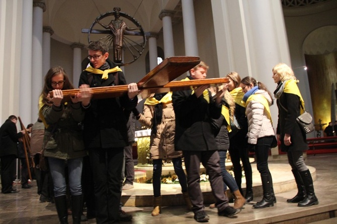 Symbole ŚDM w archikatedrze i seminarium