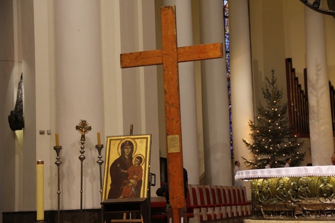 Symbole ŚDM w archikatedrze i seminarium