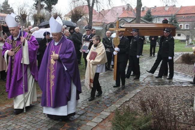 Spoczął "u siebie"