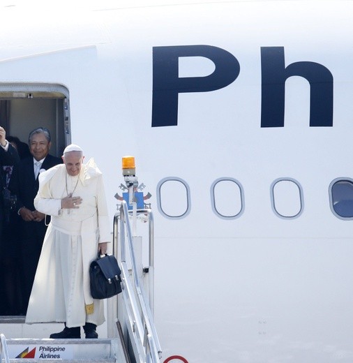 Papież powrócił do Rzymu
