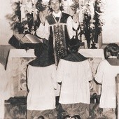  Ks. Józef Górszczyk podczas Mszy św. w Staniszowie  