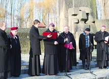  Obchody XVIII Dnia Judaizmu rozpoczęła modlitwa w Miejscu Pamięci Auschwitz-Birkenau