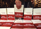 W ciągu trzech dni we Francji sprzedano ponad 200 tys. egzemplarzy najnowszej powieści Houellebecqa, zatytułowanej „Soumission”. 