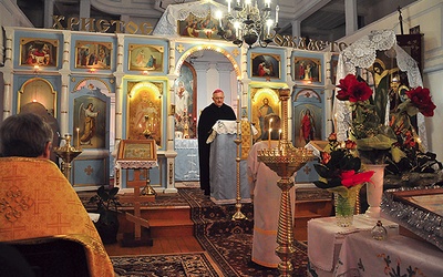  W cerkwi prawosławnej w Koszalinie słowo wygłosił bp Edward Dajczak. Na zakończenie z koncertem kolęd wystąpiły chóry: „Kanon”, „Canzona” i „Potik”