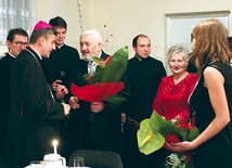 Przedstawiciele duszpasterstw niesakramentalnych i niewidomych świętowali razem z biskupem Romanem Pindlem i swoimi duszpasterzami
