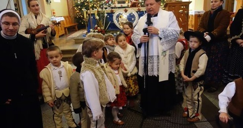 Przedszkolaki kolędowo