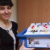 Iga Malik jest nie tylko entuzjastką edukacji przez klocki Lego, ale przede wszystkim pierwszą w Polsce certyfikowaną trenerką Lego Education