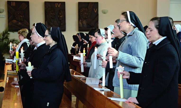  Podczas Eucharystii była okazja do odnowienia ślubów